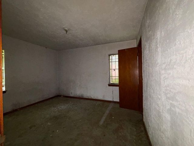 5817 Langley Road, Houston, TX 77016