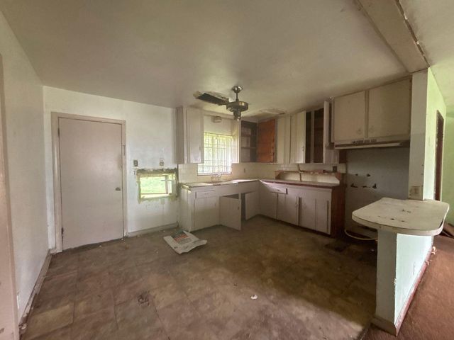 5817 Langley Road, Houston, TX 77016