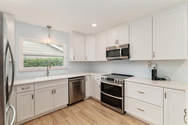 1028 NE 5TH STREET, Gainesville, FL 32601