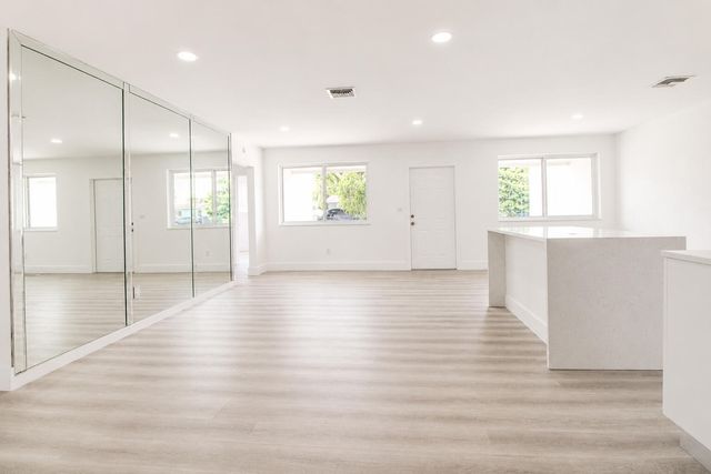 2440 NW 63rd Terrace, Sunrise, FL 33313