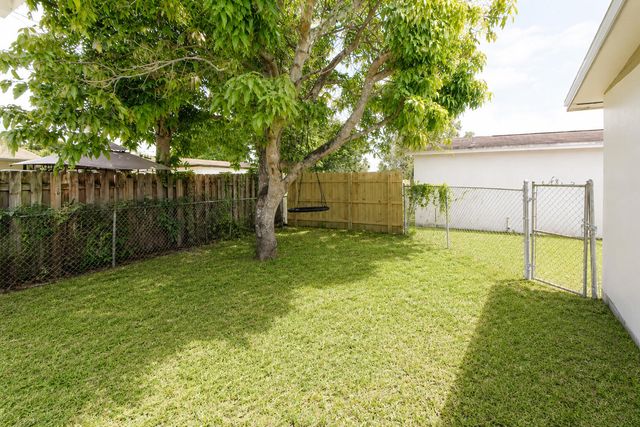 2440 NW 63rd Terrace, Sunrise, FL 33313