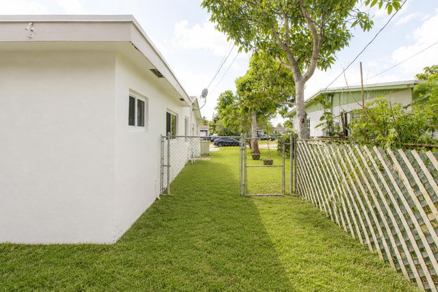 2440 NW 63rd Terrace, Sunrise, FL 33313