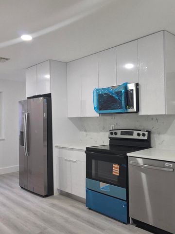 2440 NW 63rd Terrace, Sunrise, FL 33313