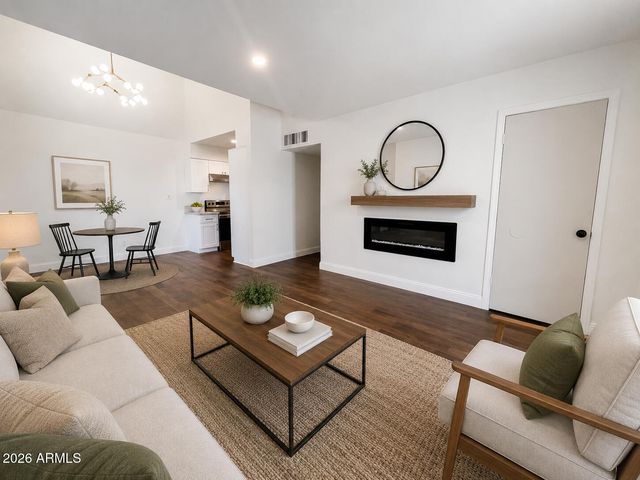 925 S ACAPULCO Lane C, Tempe, AZ 85281