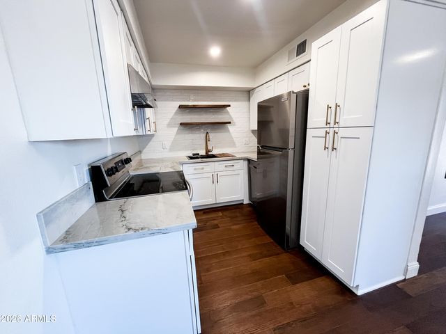 925 S ACAPULCO Lane C, Tempe, AZ 85281