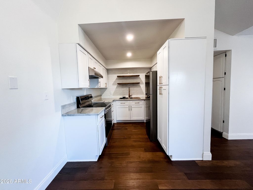 925 S ACAPULCO Lane C, Tempe, AZ 85281 — photo 5
