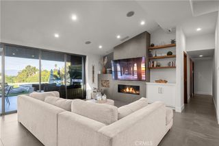 20461 Coulson, Woodland Hills, CA 91367