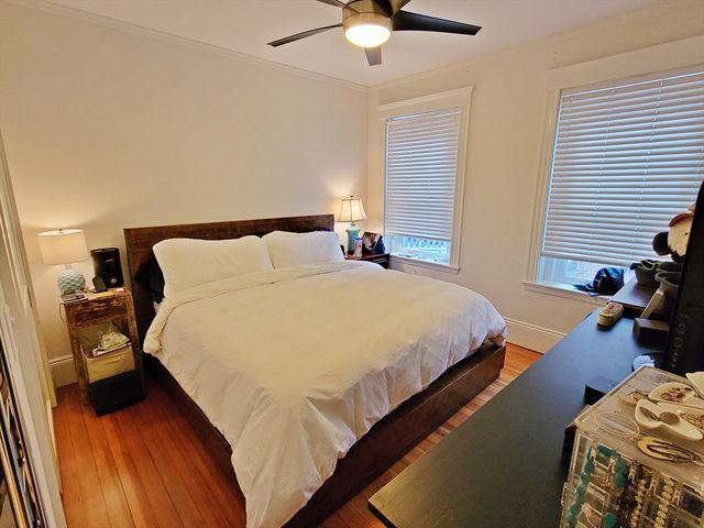 14 Colbourne Crescent 1, Brookline, MA 02445