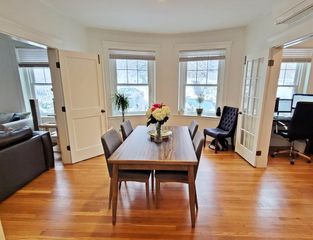 14 Colbourne Crescent 1, Brookline, MA 02445