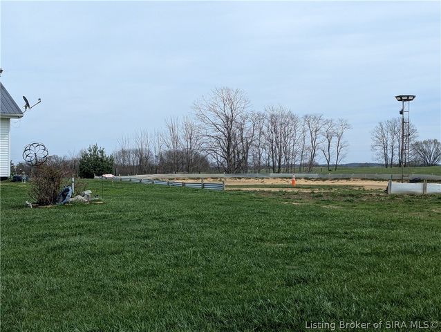 4510 Vineyard Road, Madison, IN 47250