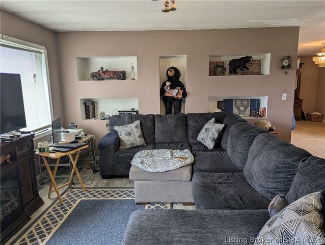 4510 Vineyard Road, Madison, IN 47250