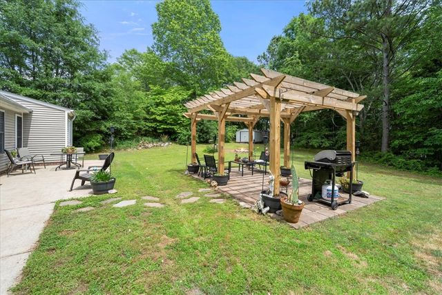 405 Whispering Lane, Seneca, SC 29672