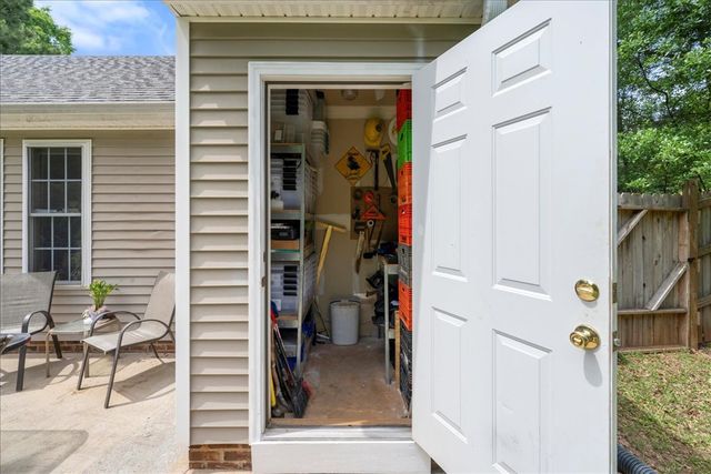 405 Whispering Lane, Seneca, SC 29672