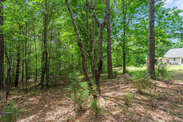405 Whispering Lane, Seneca, SC 29672