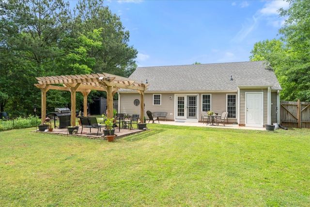 405 Whispering Lane, Seneca, SC 29672