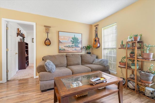 405 Whispering Lane, Seneca, SC 29672