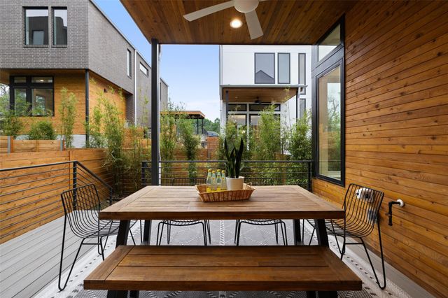 900 S 2nd ST 20, Austin, TX 78704