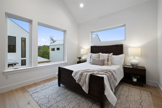 900 S 2nd ST 20, Austin, TX 78704