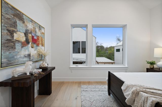 900 S 2nd ST 20, Austin, TX 78704