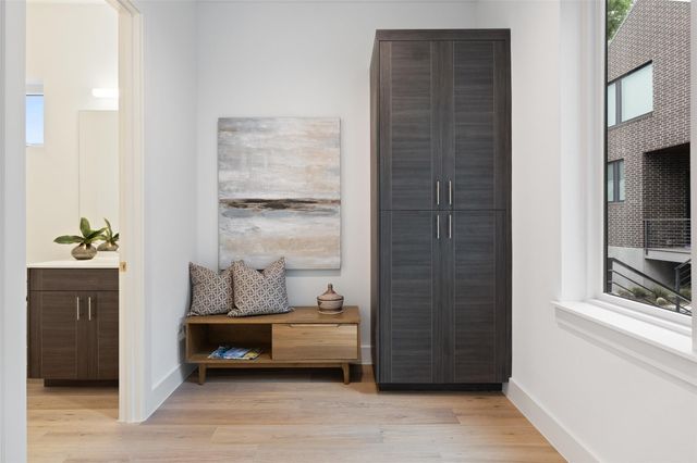 900 S 2nd ST 20, Austin, TX 78704