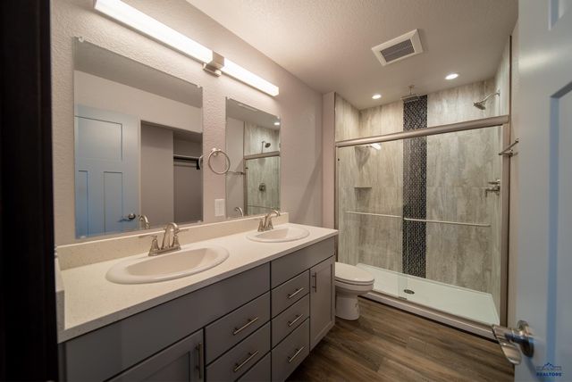 615 BULL RUN DR, Box Elder, SD 57719