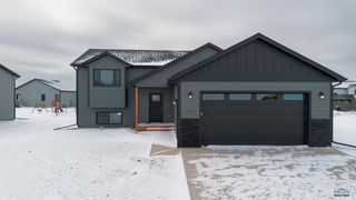 615 BULL RUN DR, Box Elder, SD 57719