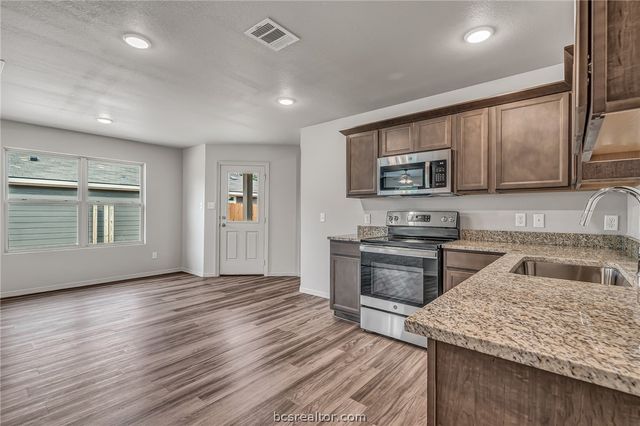 1641 Lucky Street, Bryan, TX 77803