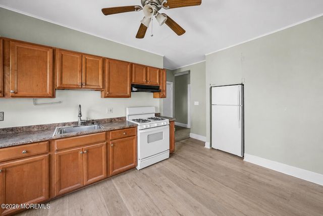 42 Cottage Place 2nd Flr, Long Branch, NJ 07740