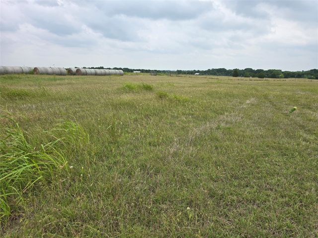 5250 County Road 304, Grandview, TX 76050