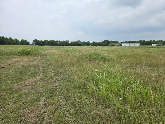 5250 County Road 304, Grandview, TX 76050