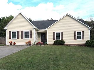 229 Creeksedge Court, Winston-salem, NC 27105