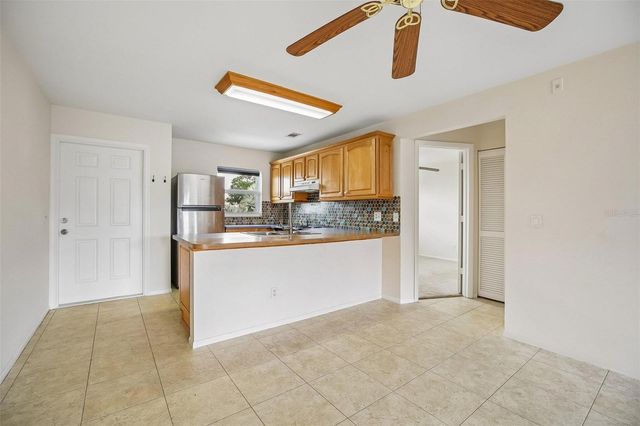 26485 RAMPART BOULEVARD A27, Punta Gorda, FL 33983