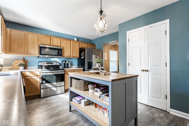 10511 Hyacinth Court, Noblesville, IN 46060