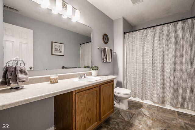 10511 Hyacinth Court, Noblesville, IN 46060