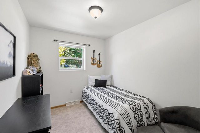 1019 S Sixth STREET, De Pere, WI 54115