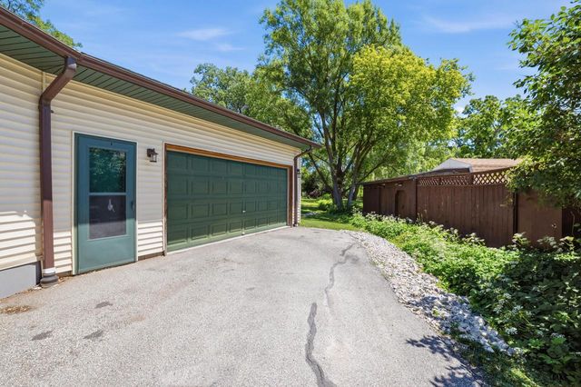 1019 S Sixth STREET, De Pere, WI 54115