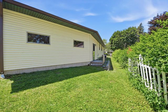 1019 S Sixth STREET, De Pere, WI 54115