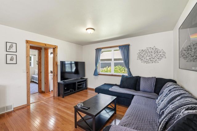 1019 S Sixth STREET, De Pere, WI 54115