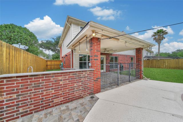 16731 Creek Trail, Houston, TX 77084