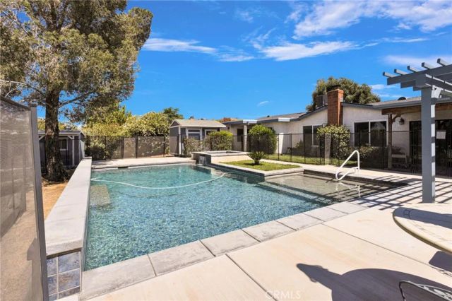 17760 Manzanita Street, Hesperia, CA 92345
