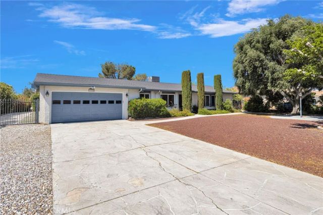 17760 Manzanita Street, Hesperia, CA 92345