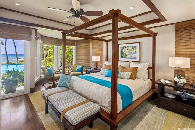 218 Kaalawai Place, Honolulu, HI 96816