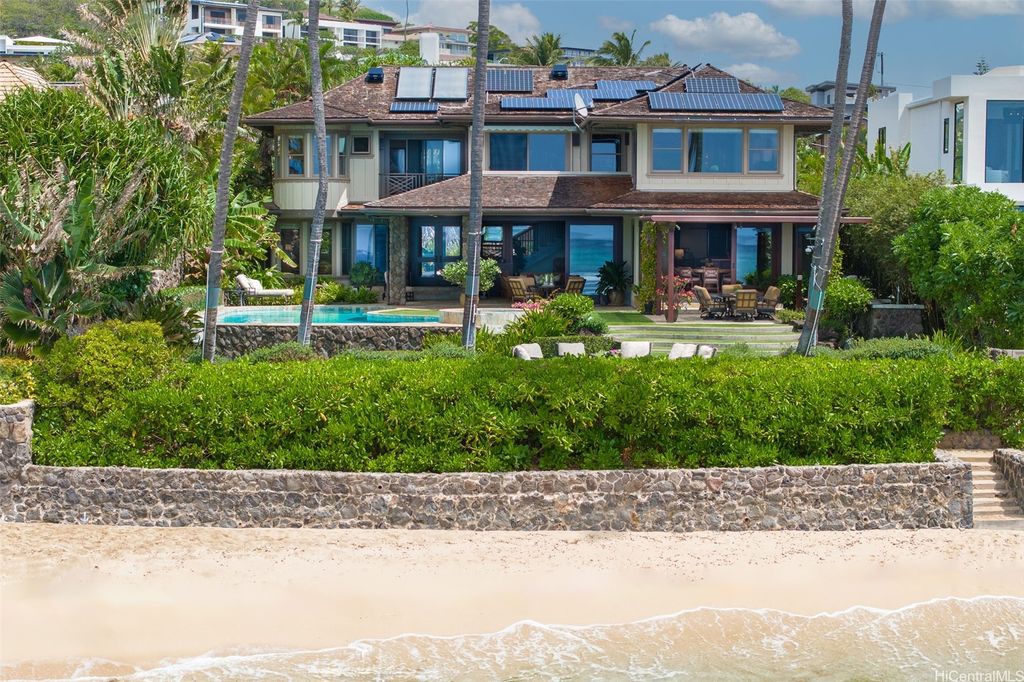 218 Kaalawai Place, Honolulu, HI 96816