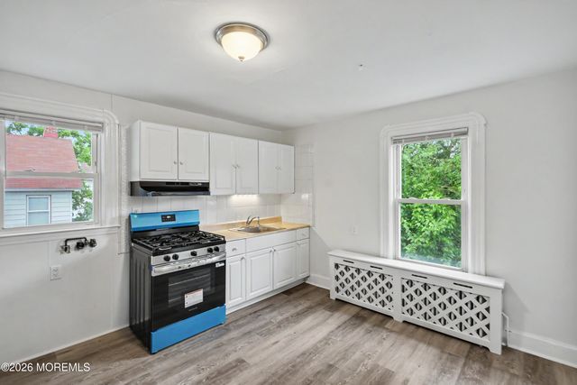 368 Carr Avenue, Keansburg, NJ 07734