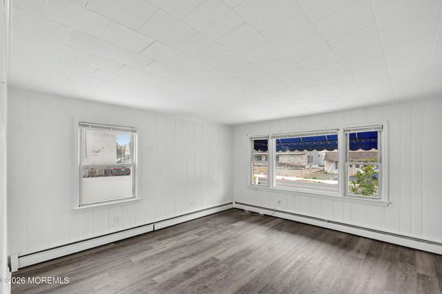 368 Carr Avenue, Keansburg, NJ 07734