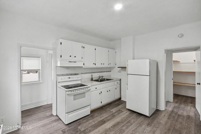 368 Carr Avenue, Keansburg, NJ 07734