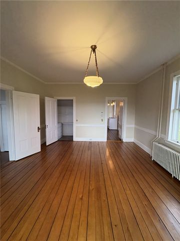 39 Walcott Avenue, Jamestown, RI 02835