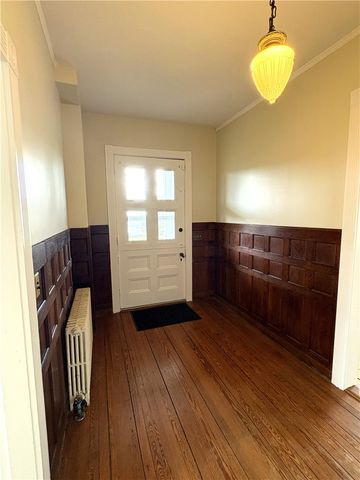 39 Walcott Avenue, Jamestown, RI 02835