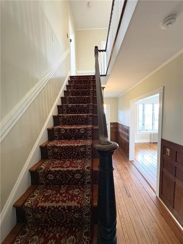 39 Walcott Avenue, Jamestown, RI 02835