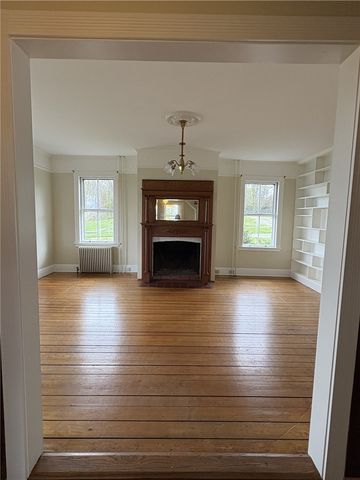 39 Walcott Avenue, Jamestown, RI 02835